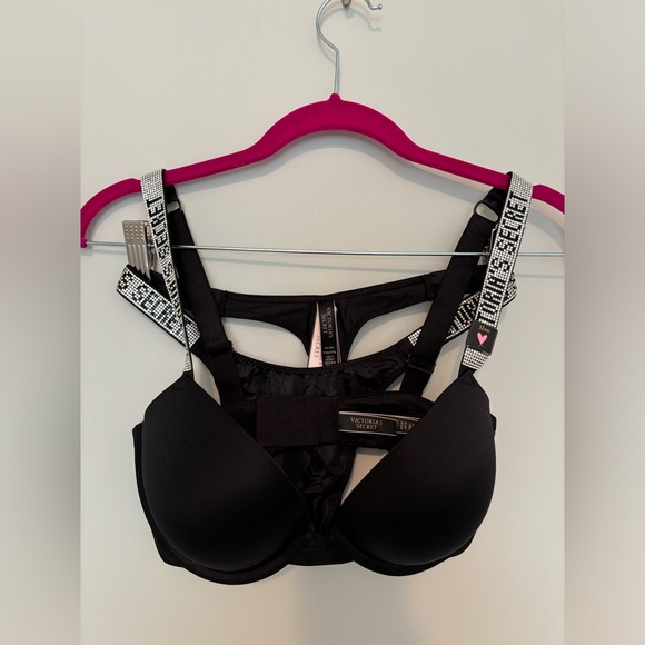 NWT Victoria’s Secret smooth shine strap push-up bra and shine strap thong set - Picture 3 of 10